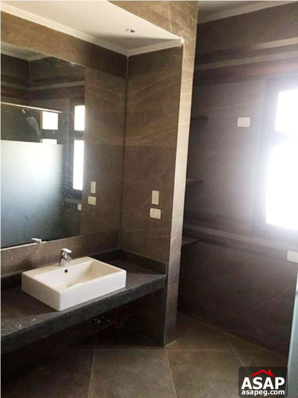 Ultra Modern Villa with Private Garden in New Cairo