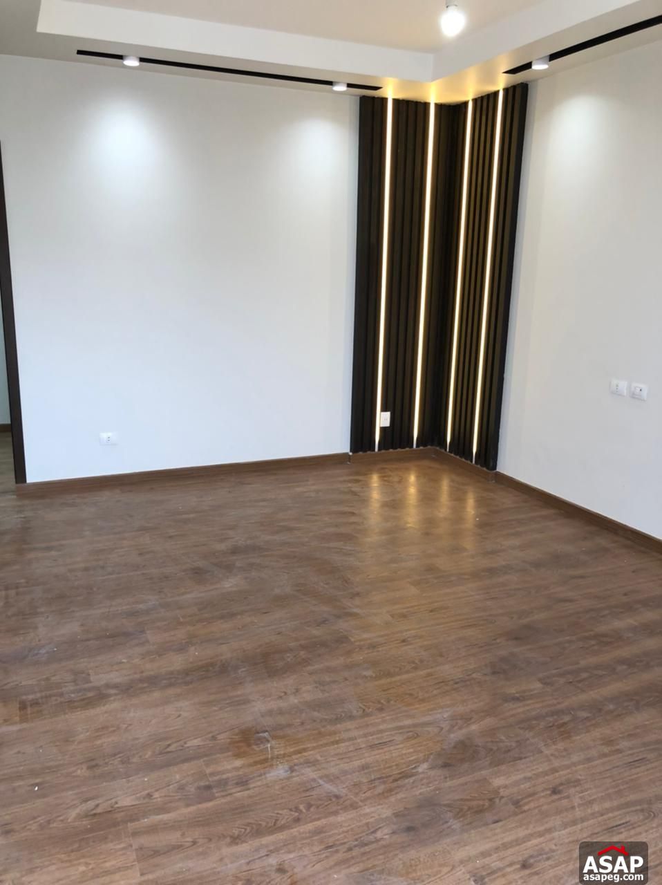 Triplex for Rent in Eastown Sodic Triplex for Rent in Eastown Sodic