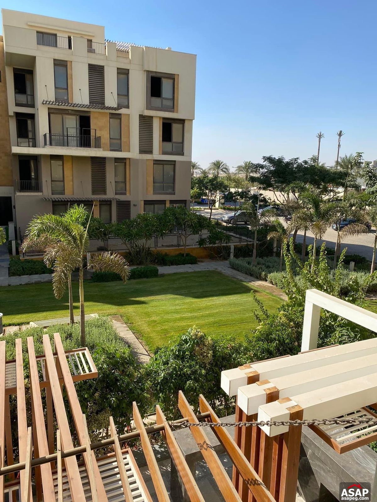 Duplex with Garden or Rent in Eastown Duplex with Garden or Rent in Eastown