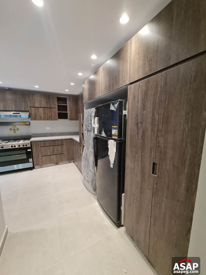 Apartment with Lake View for Rent in Silver Palm Apartment with Lake View for Rent in Silver Palm