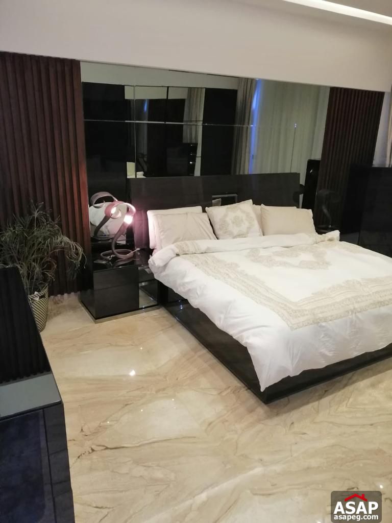 Apartment with Private Garden in the WaterWay for Rent Apartment with Private Garden in the WaterWay for Rent