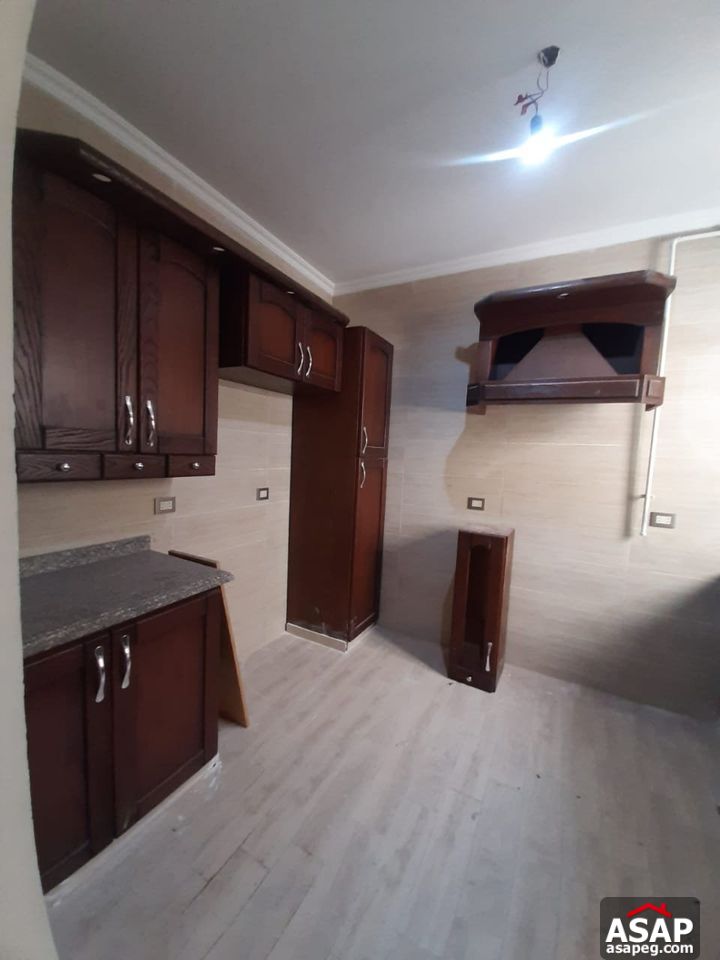 Apartment for Rent in Regent's Park Compound Apartment for Rent in Regent's Park Compound