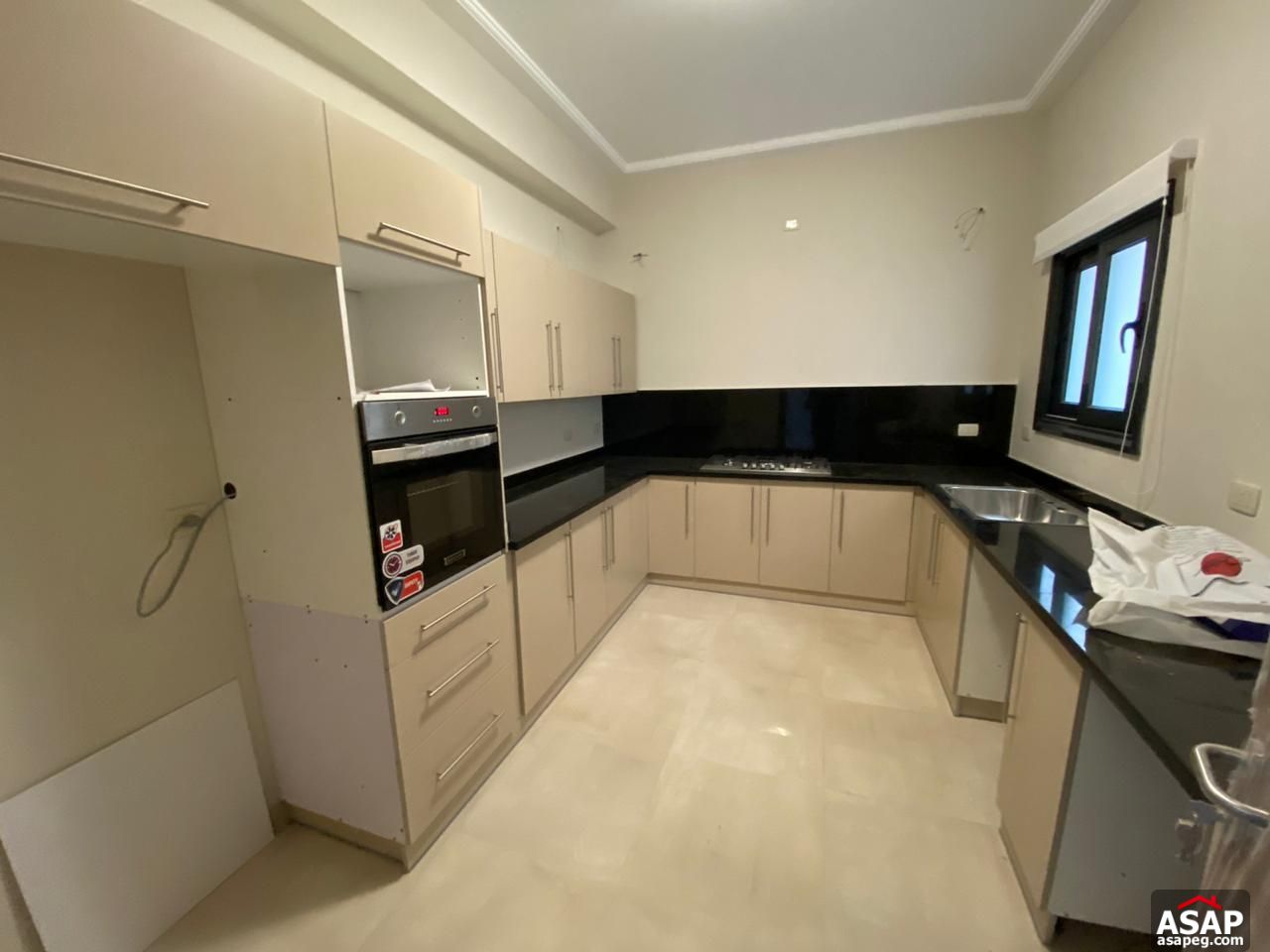 Apartment with Lake View for Rent in Patio 7 Apartment with Lake View for Rent in Patio 7