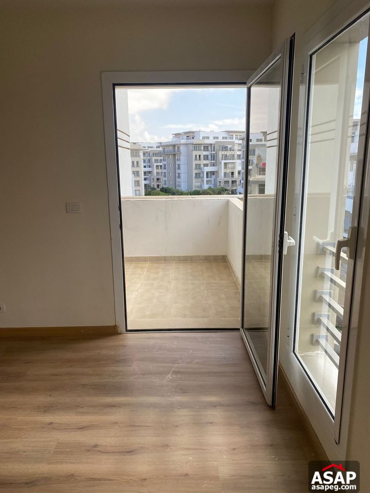 Apartment with Landscape View for Rent in Hyde Park Apartment with Landscape View for Rent in Hyde Park