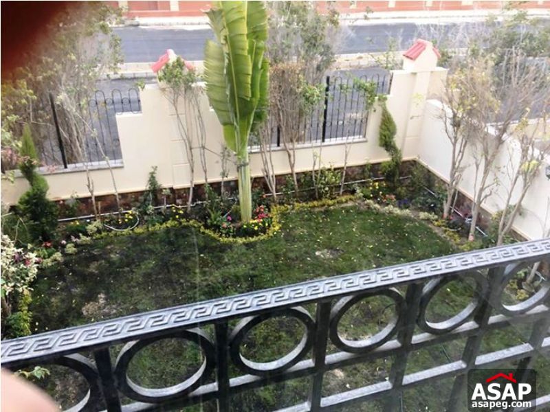 Town House For rent in Katameya Residence