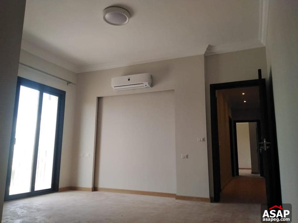 Apartment for Rent in Courtyard Compound Apartment for Rent in Courtyard Compound