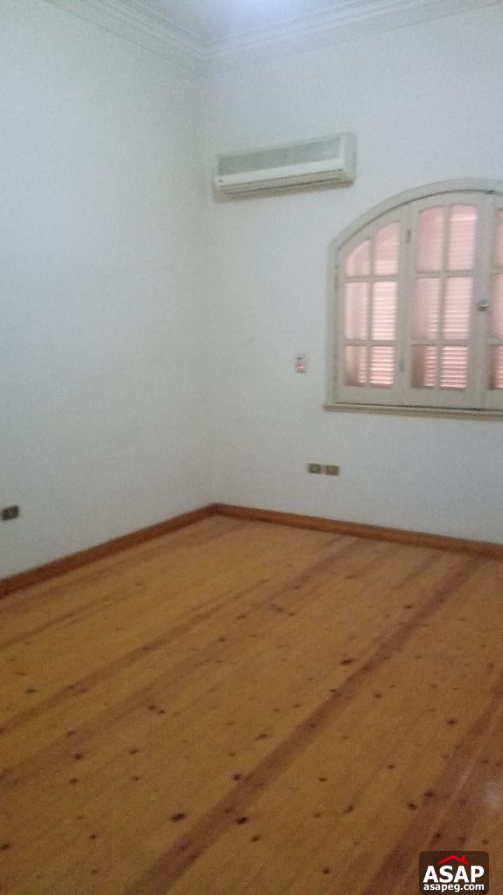 Apartment with Garden View for Rent in West Golf