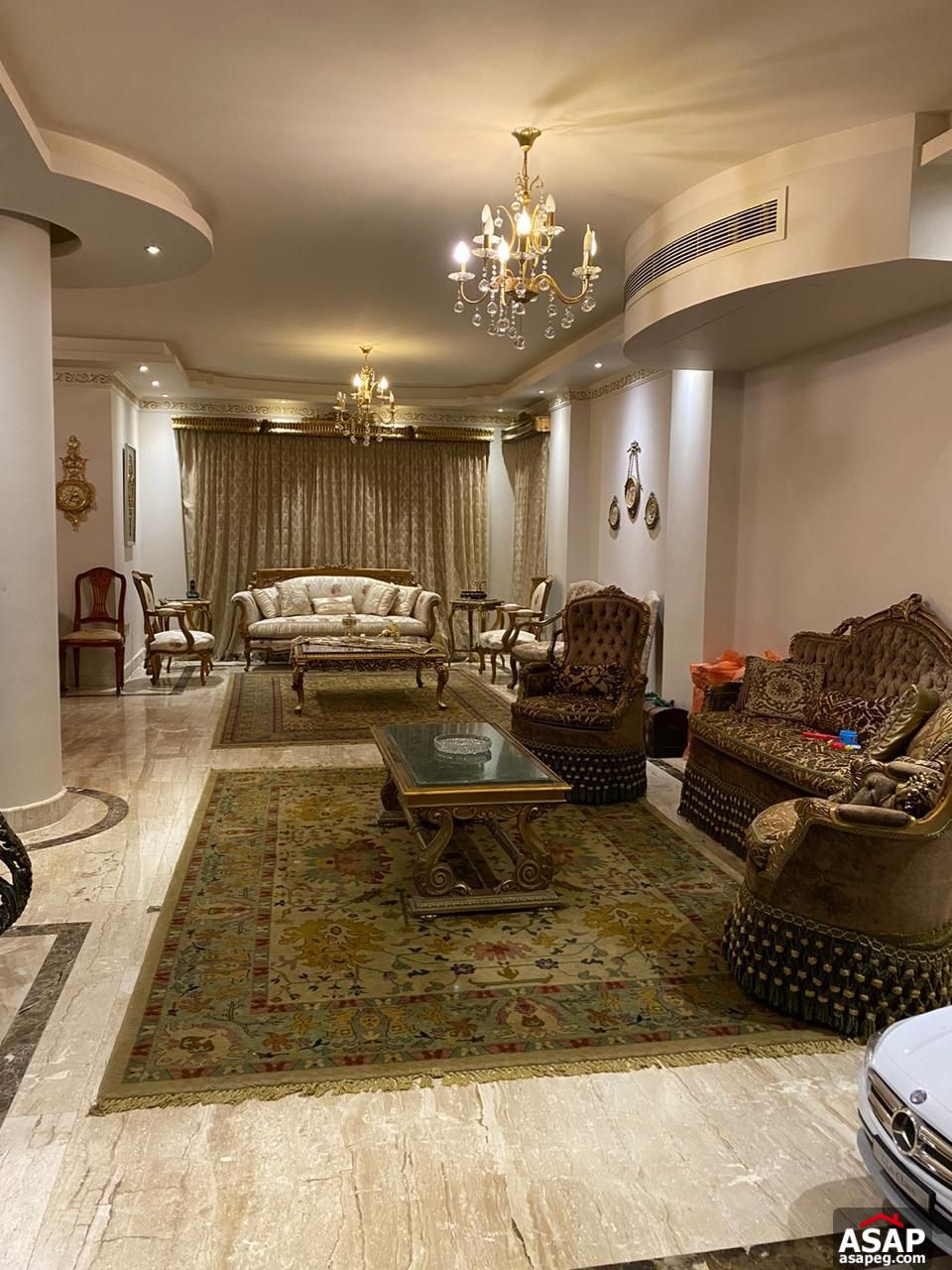 Stand ALone Villa for Sale in Zizinia Gardens