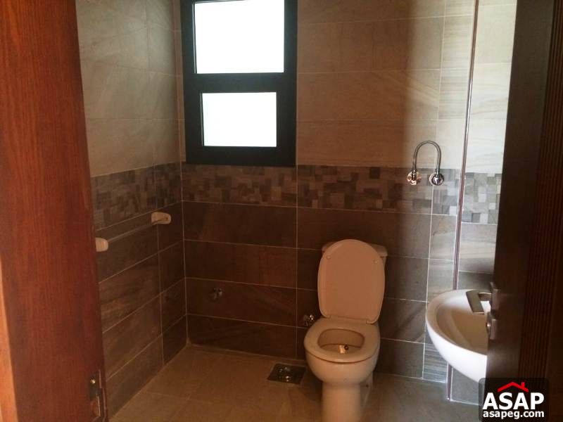 Apartment for Rent with Park View in Eastown Apartment for Rent with Park View in Eastown