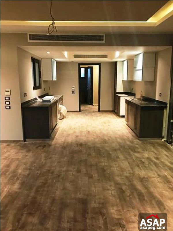 Twin House with Big Garden in Beverly Hills