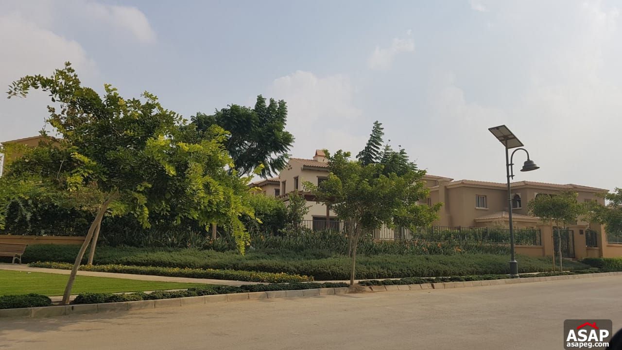 Semi Furnished and Air-conditioned Stand Alone Villa with Garden for Rent in Mivida Semi Furnished and Air-conditioned Stand Alone Villa with Garden for Rent in Mivida