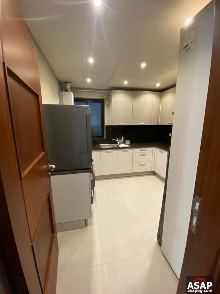 Apartment with Lake View for Rent in the WaterWay