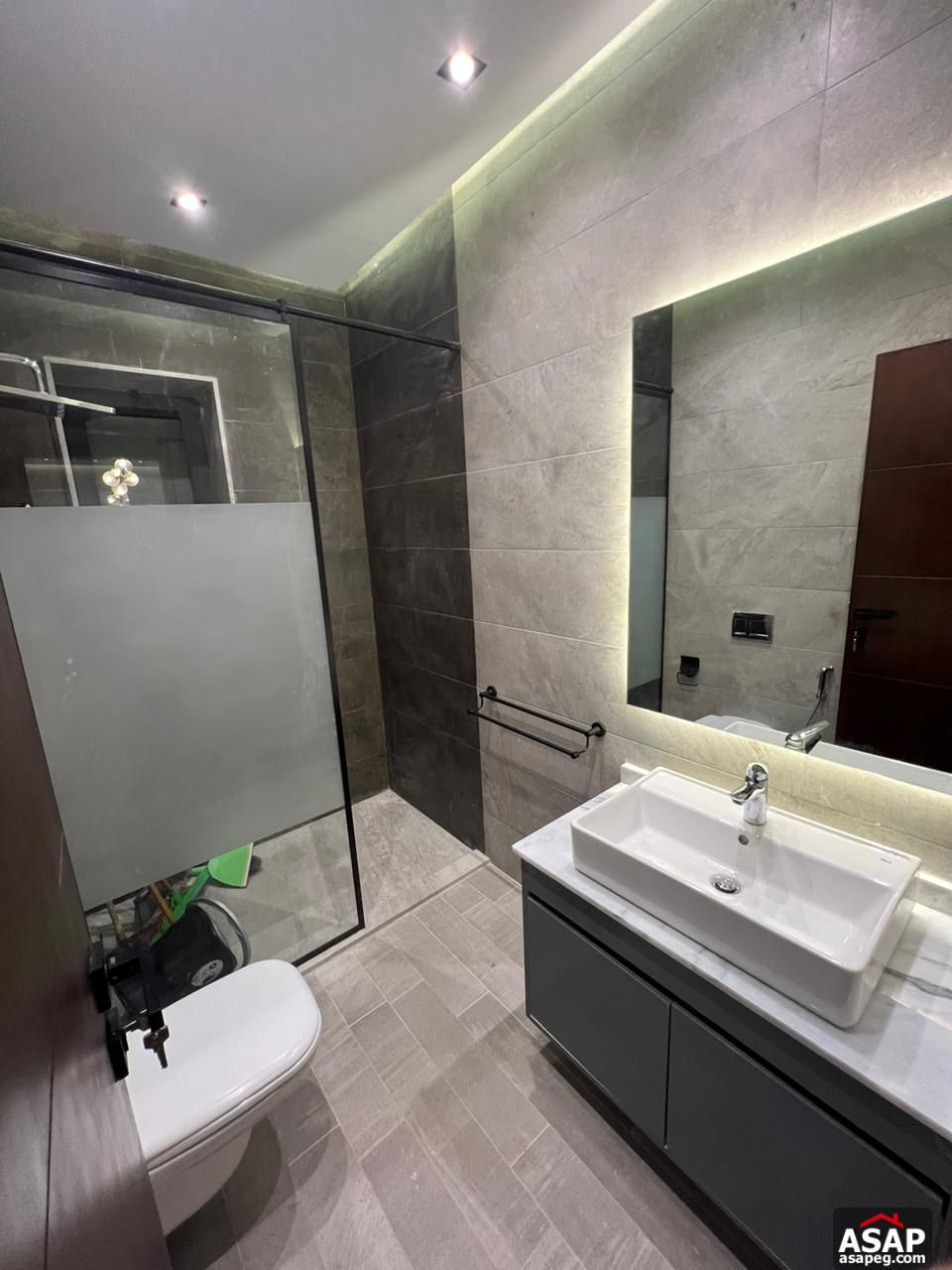 Fully Finished Apartment for Sale in Lake View Residence Fully Finished Apartment for Sale in Lake View Residence