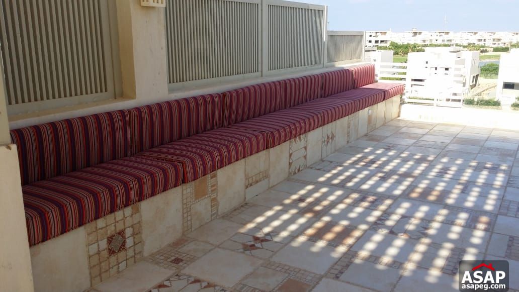 Senior Chalet with Sea View for Sale in Hacienda Bay Senior Chalet with Sea View for Sale in Hacienda Bay