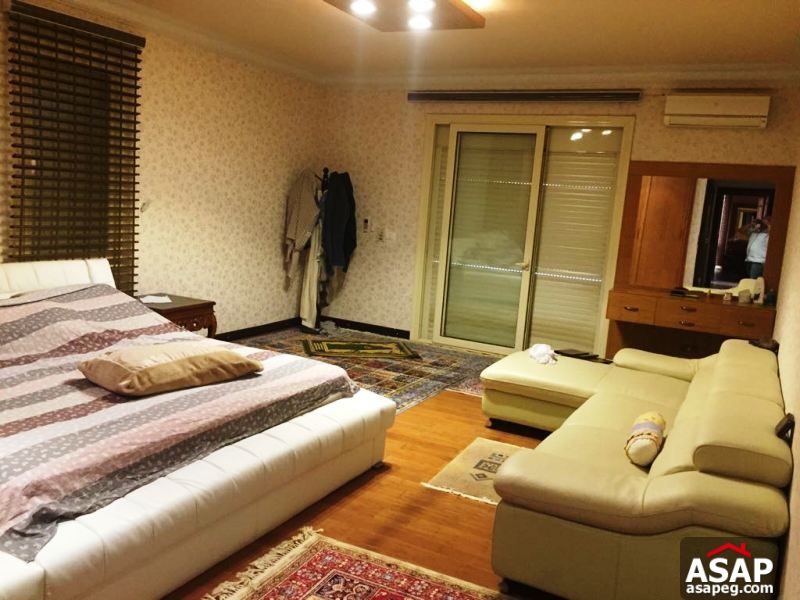 Stand Alone with Pool for Rent in the Villa