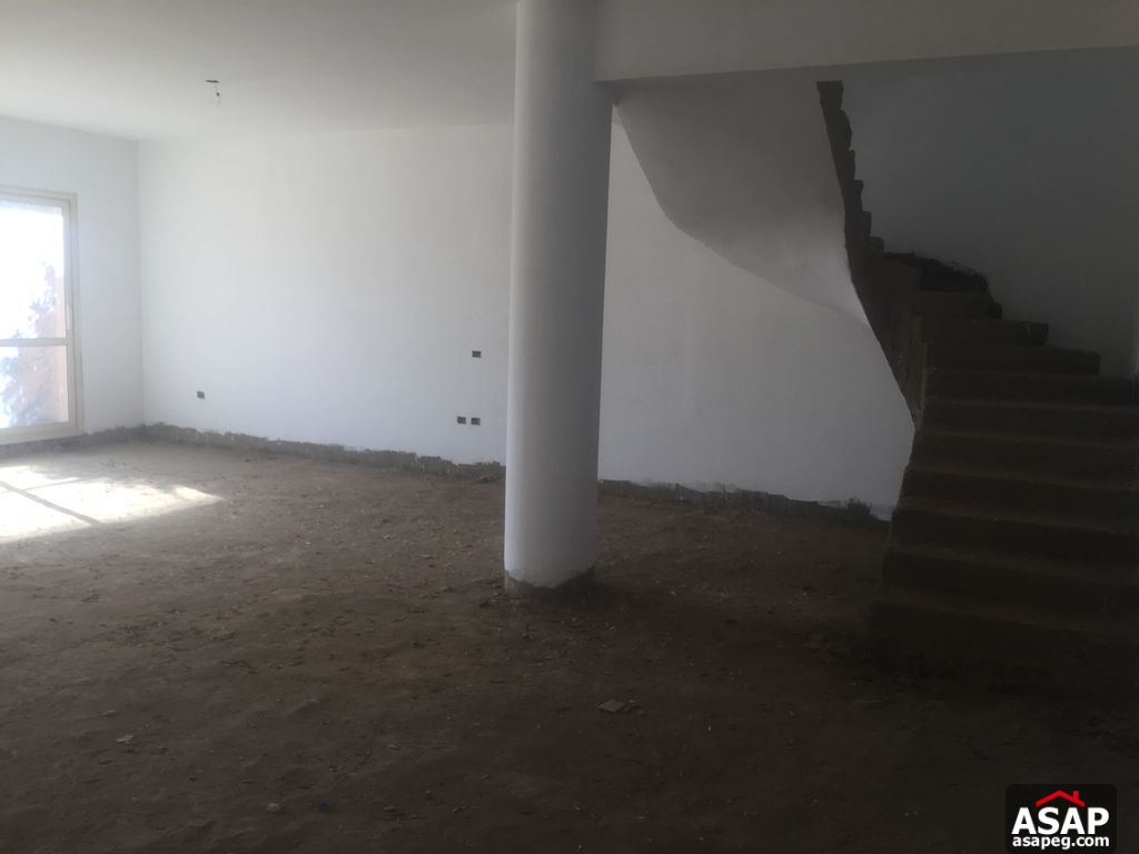 Town House for Sale in Bellagio Compound Town House for Sale in Bellagio Compound