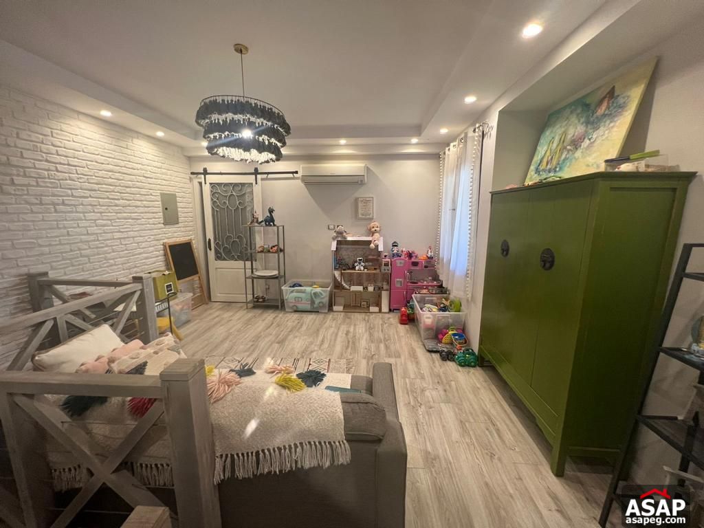 Duplex with Garden for Rent Eastown Duplex with Garden for Rent Eastown