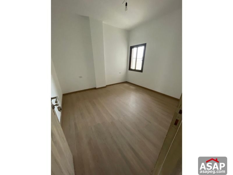 Ground Floor for Sale in Fifth Square Ground Floor for Sale in Fifth Square