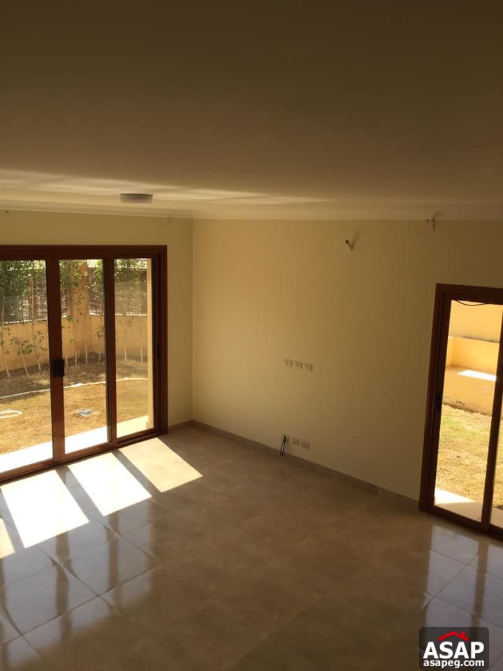 Duplex for Rent in Beverly Hills - Sheikh Zayed