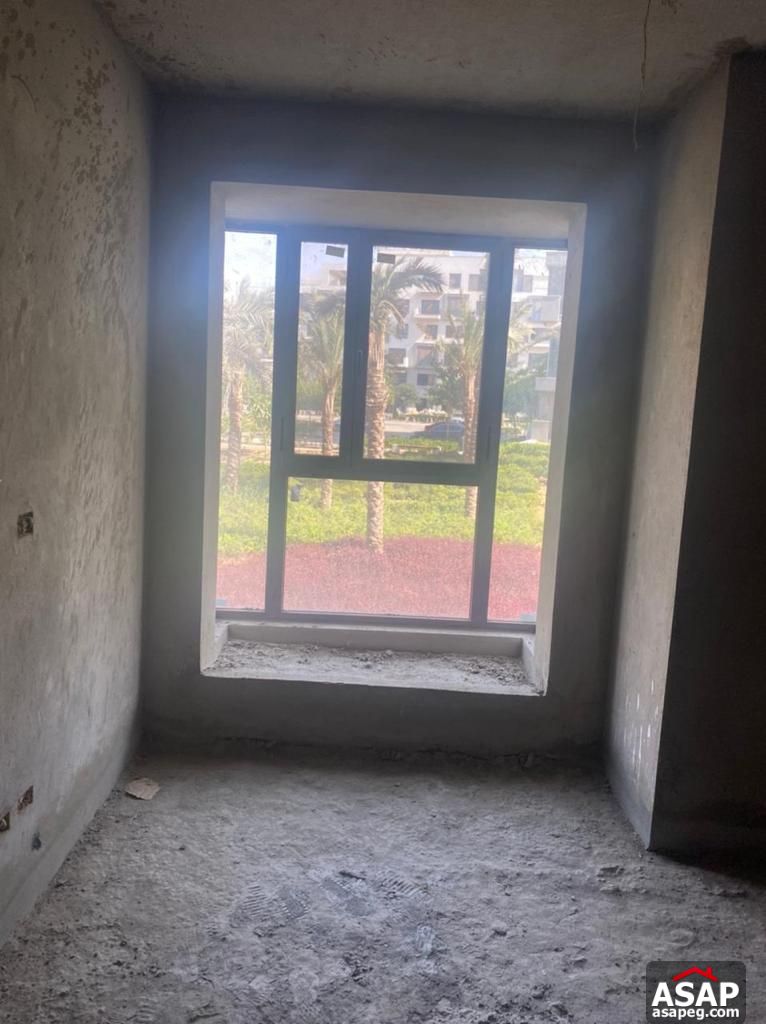 Duplex with Garden for Sale in Eastown