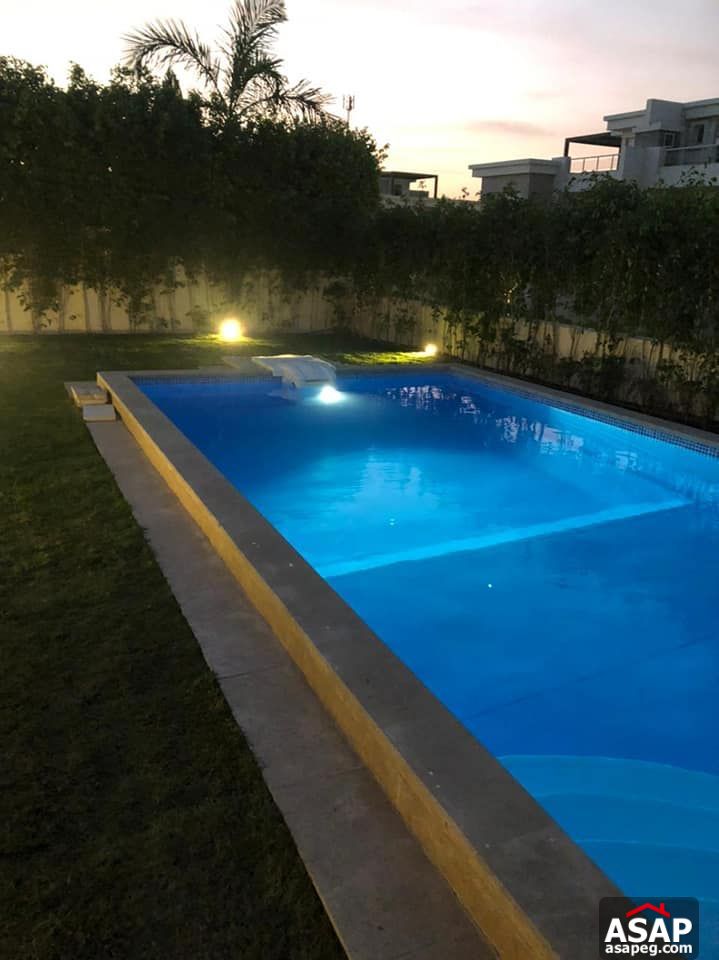 Twin House with Swimming Pool for Rent in CFC Twin House with Swimming Pool for Rent in CFC