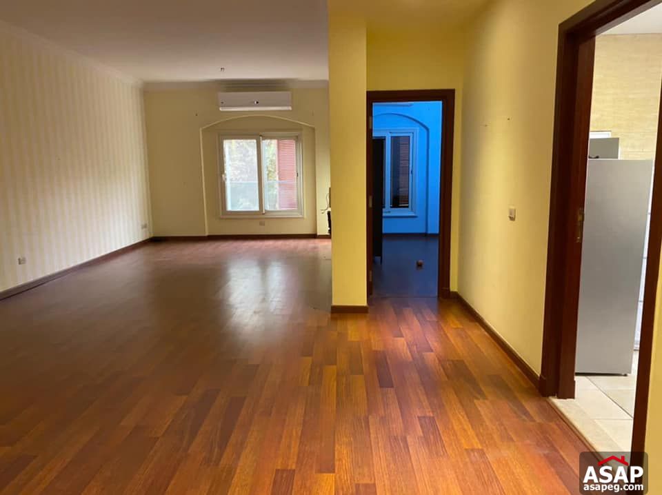 Villa with Swimming Pool for Rent in Tara Compound