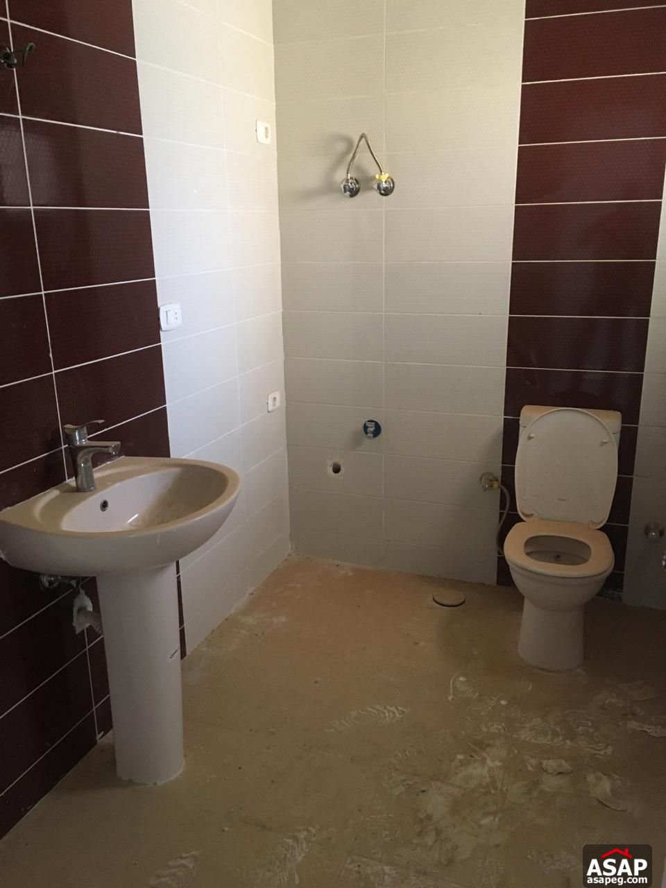 Chalet with Garden for Sale in Marseilia Blue Bay - North Coast Chalet with Garden for Sale in Marseilia Blue Bay - North Coast