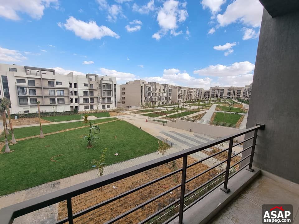 Nice Apartment with Landscape View for Rent in Fifth Square Nice Apartment with Landscape View for Rent in Fifth Square