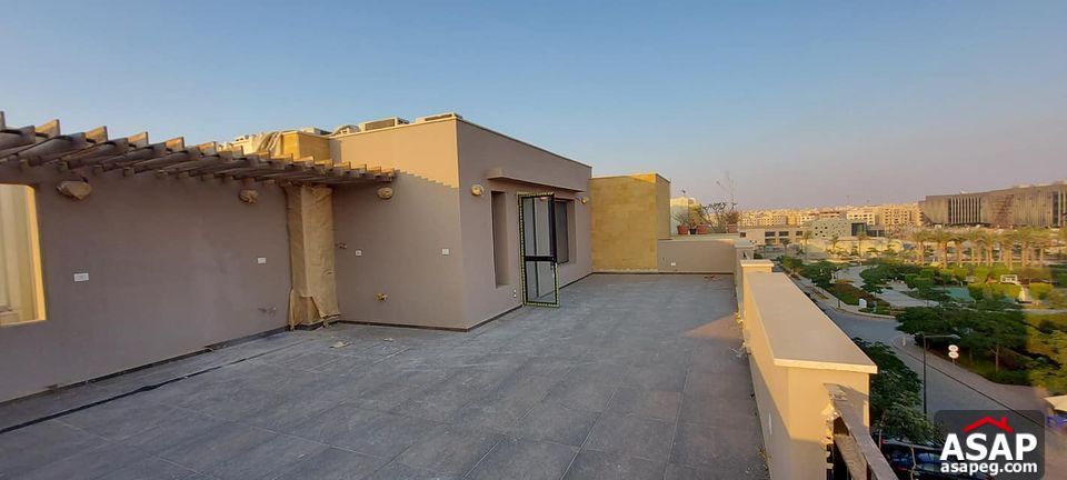 Triplex for Rent in Eastown Compound Triplex for Rent in Eastown Compound