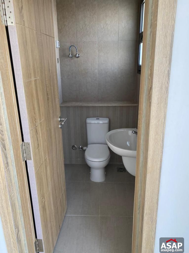 Penthouse for Sale in Fifth Square Compound Penthouse for Sale in Fifth Square Compound