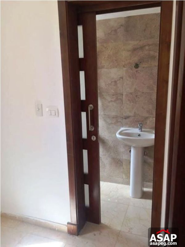 Ultra Modern Villa with Private Garden in New Cairo