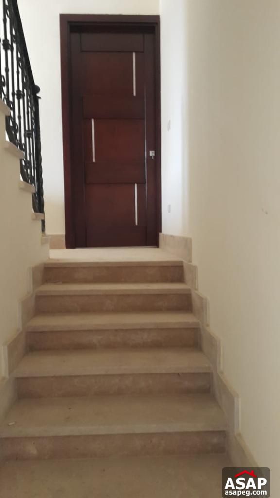 Stand Alone with Swimming Pool for Rent in Hyde Park Stand Alone with Swimming Pool for Rent in Hyde Park