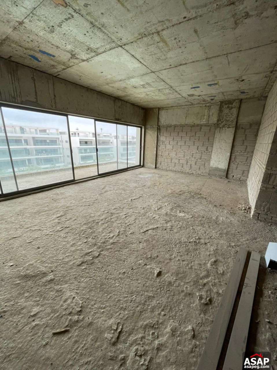 Penthouse for Sale in Lake View Residence Penthouse for Sale in Lake View Residence