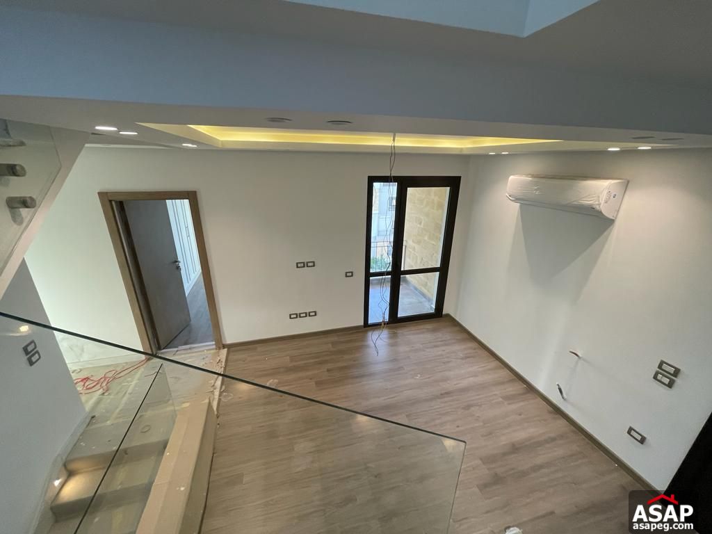 Triplex for Rent in Eastown Compound