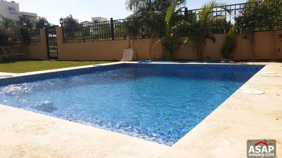 Stand Alone for Rent in Hyde Park