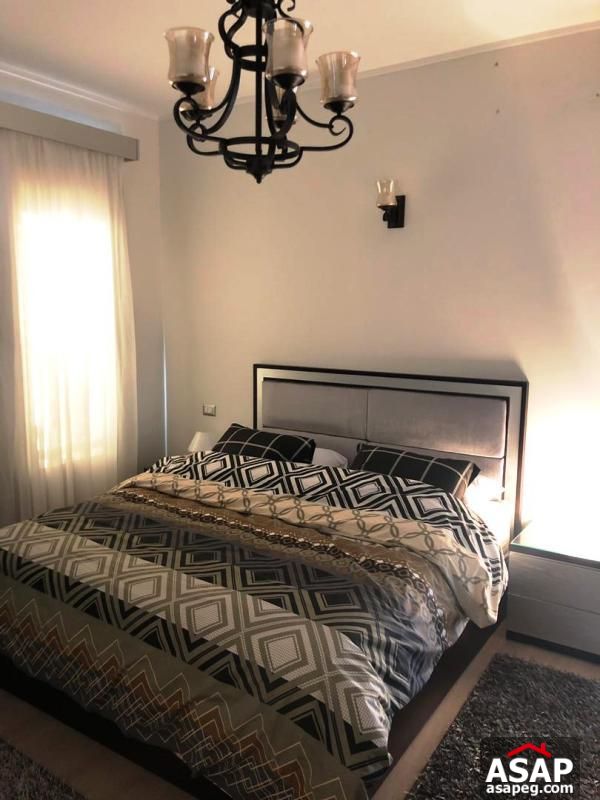 Studio with Garden for Rent in Village Gate Studio with Garden for Rent in Village Gate