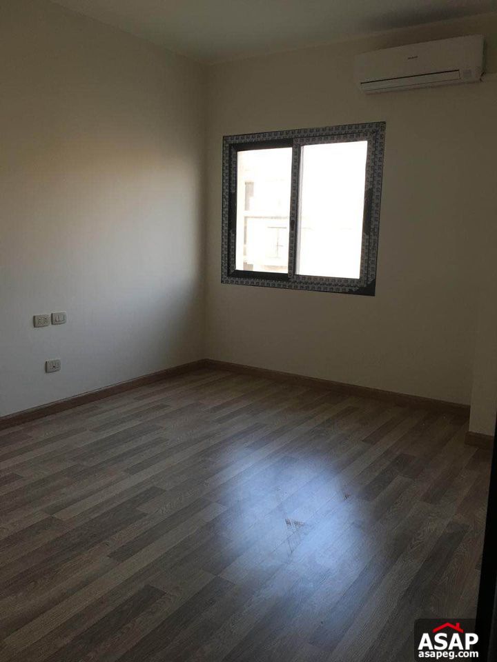 Apartment for Rent in Westown Compound Apartment for Rent in Westown Compound