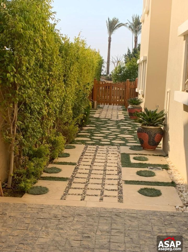 Town House Corner for Rent in Hyde Park Compound Town House Corner for Rent in Hyde Park Compound