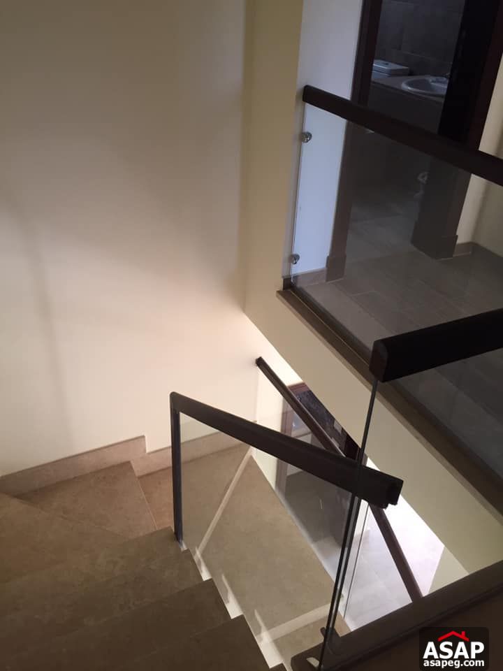 Duplex for Rent in Beverly Hills - Sheikh Zayed