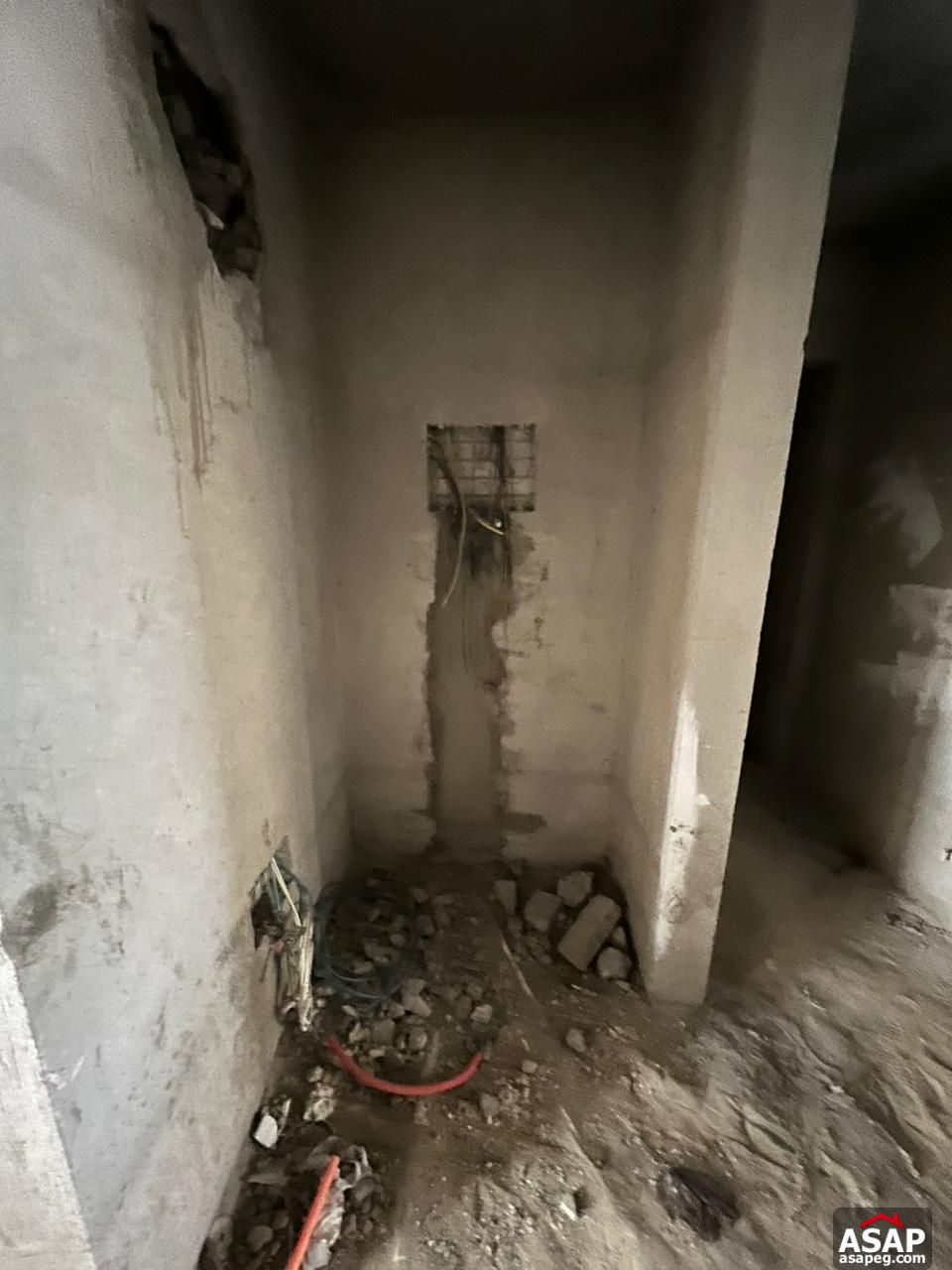 Ground Floor for Sale in Azad Compound