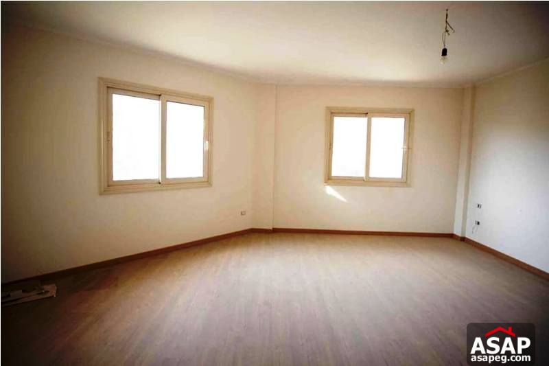 Stand Alone Villa in Maxim Compound - New Cairo