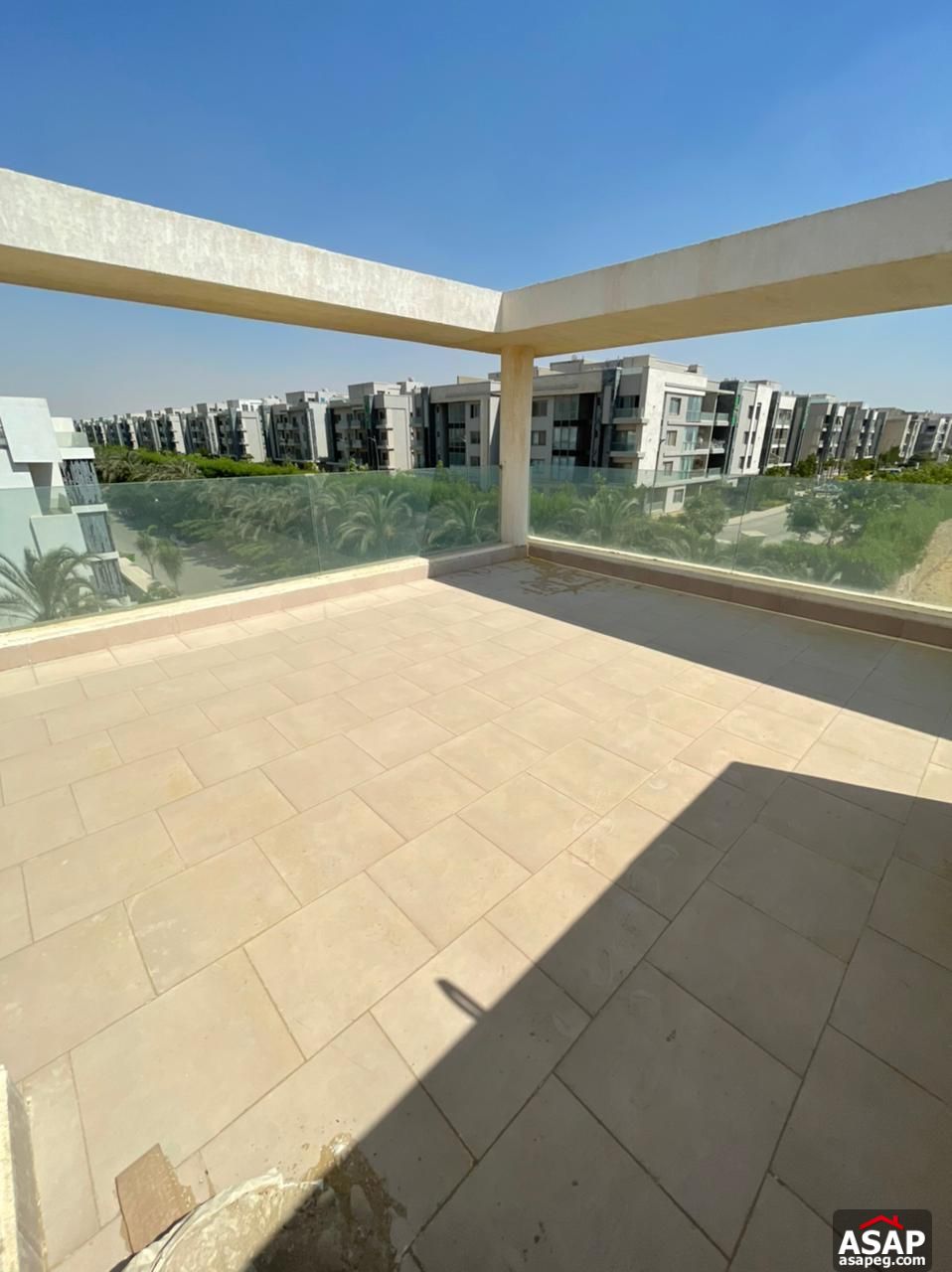 Penthouse with Pool for Sale in Lake View Residence Penthouse with Pool for Sale in Lake View Residence