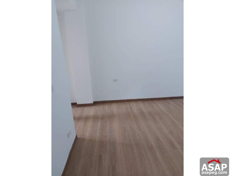 Finished Apartment for Sale in Fifth Square Finished Apartment for Sale in Fifth Square