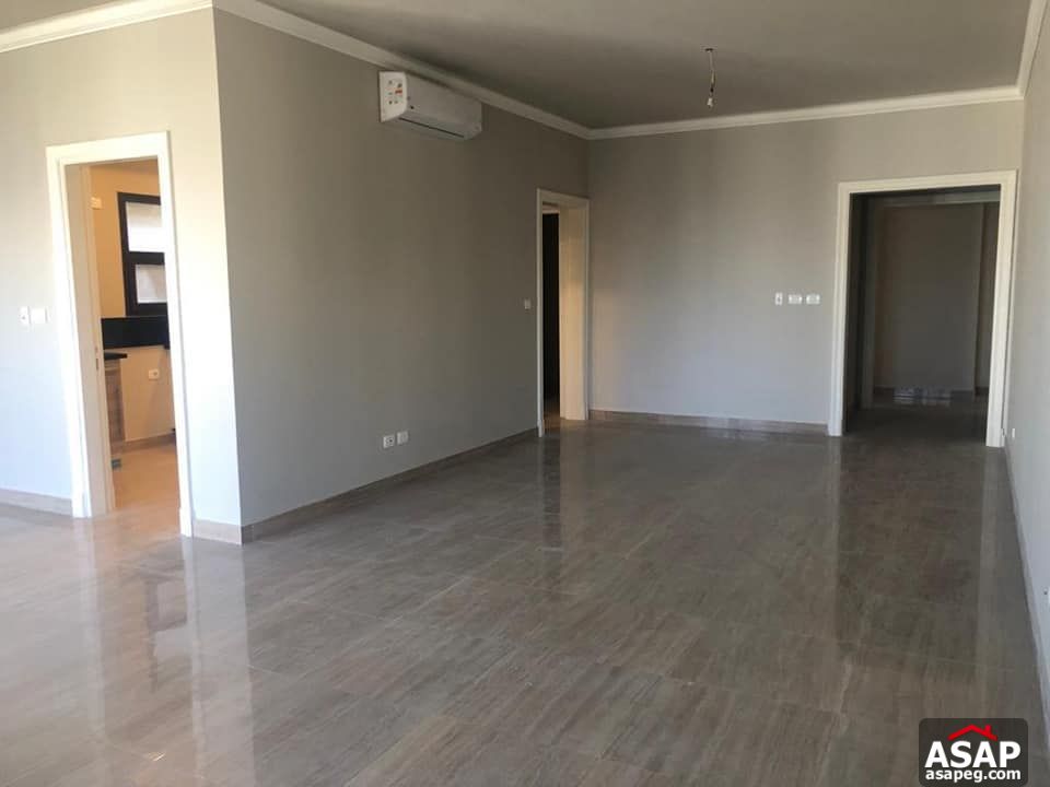 Apartment with Terrace for Rent in Eastown Apartment with Terrace for Rent in Eastown