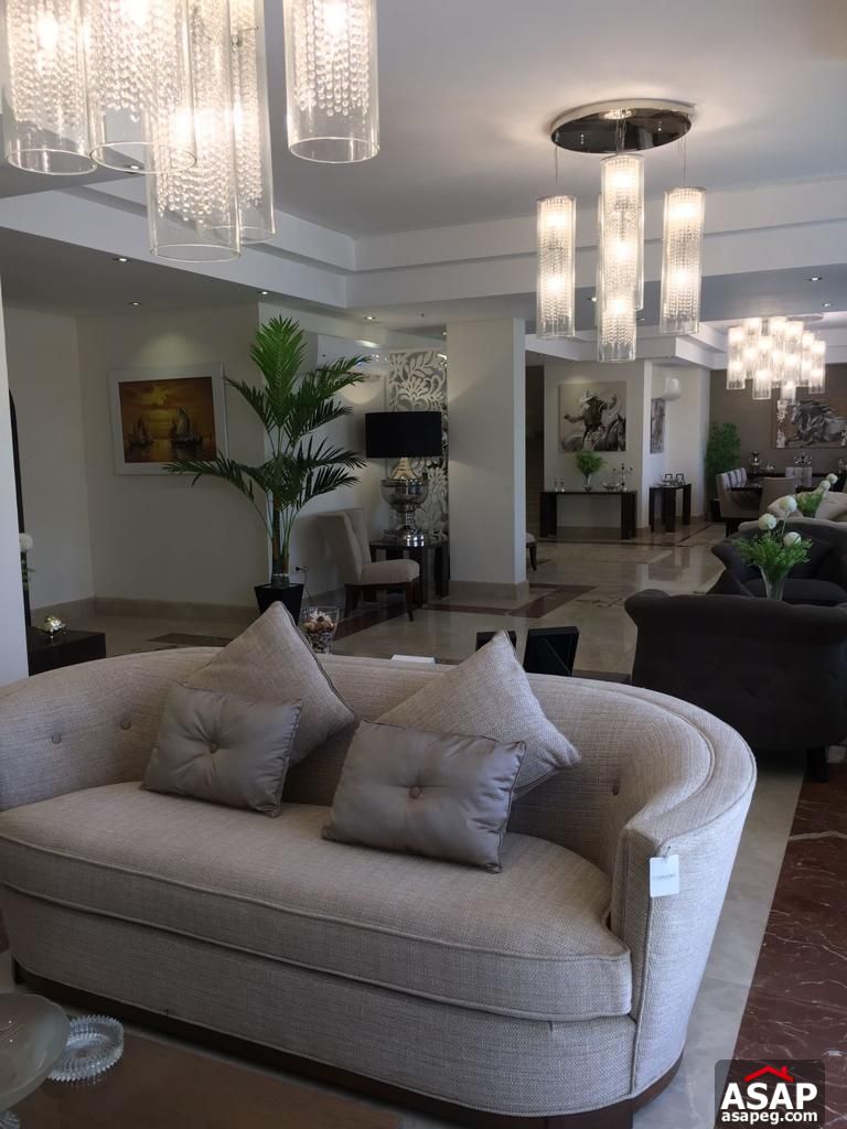 Furnished Villa for Sale in Hyde Park