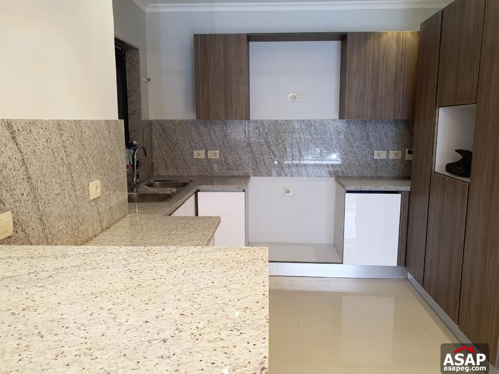 Semi Furnished Apartment for Rent in The WaterWay