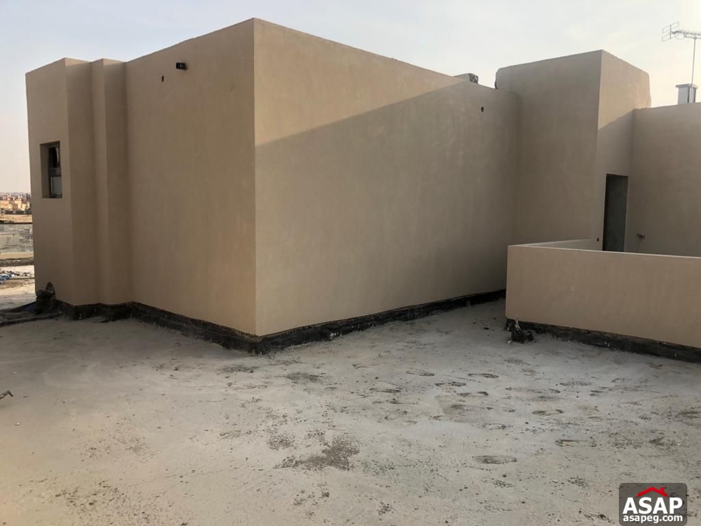 Penthouse with Pool View for Sale in Azad Compound Penthouse with Pool View for Sale in Azad Compound