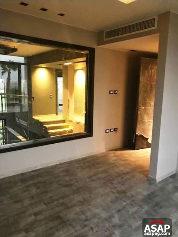 Twin House with Big Garden in Beverly Hills