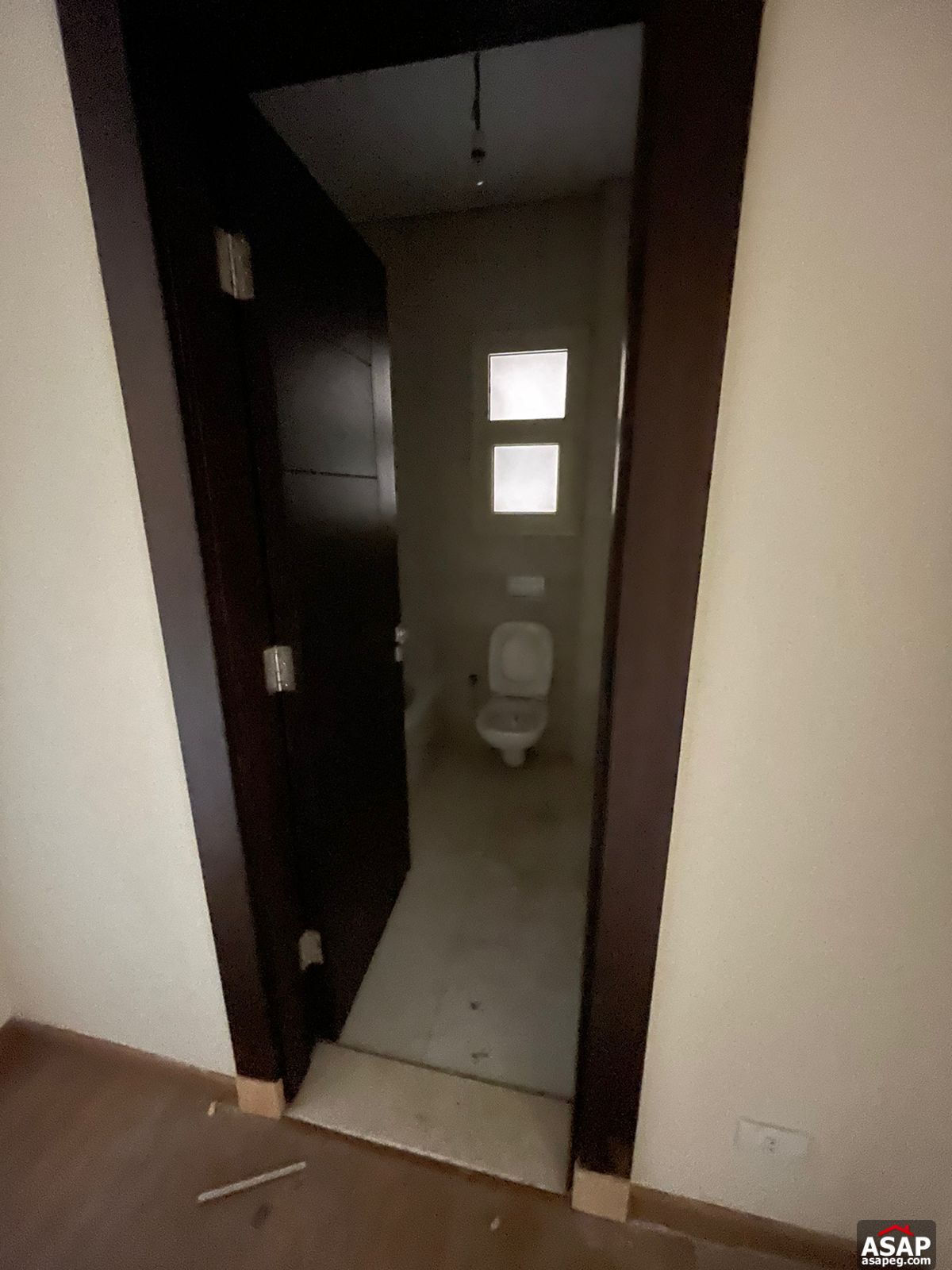 Ground Floor for Sale in 90 Avenue