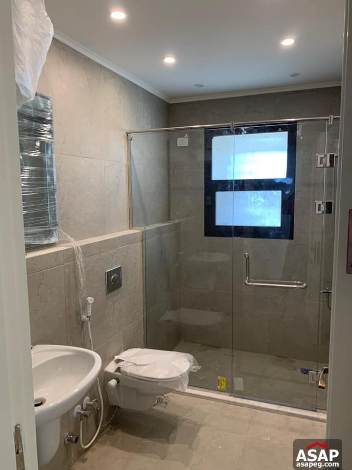 Apartment with Terrace for Rent in Eastown Apartment with Terrace for Rent in Eastown